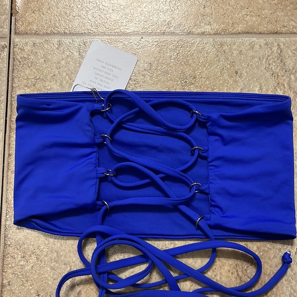 🦋Toluca Bandeau Bikini Set🦋 - Picture 3 of 10